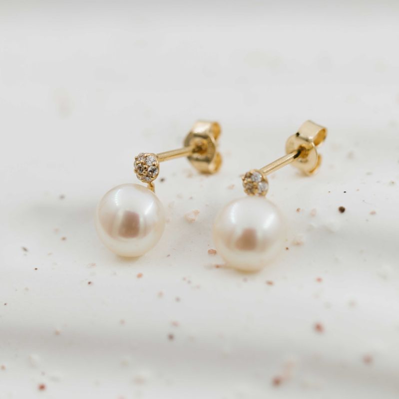 Øredobber i gull med ferskvannsperle 59250