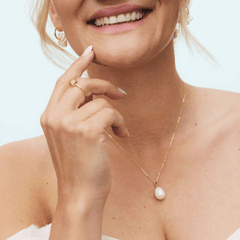 Smykker, anhenger og ringer fra en rekke leverandørerer