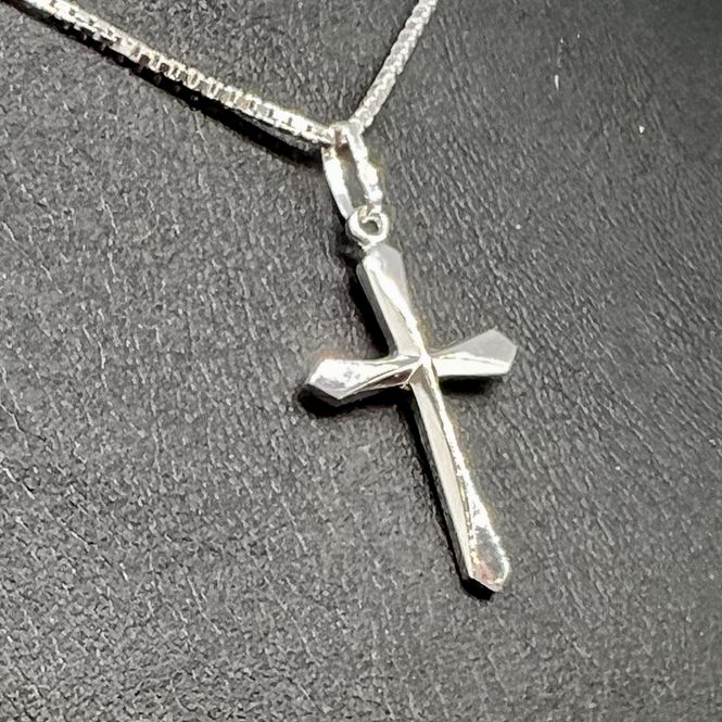 Hovedbilde Sølvsmykke kors  mønster 2.  11274-1